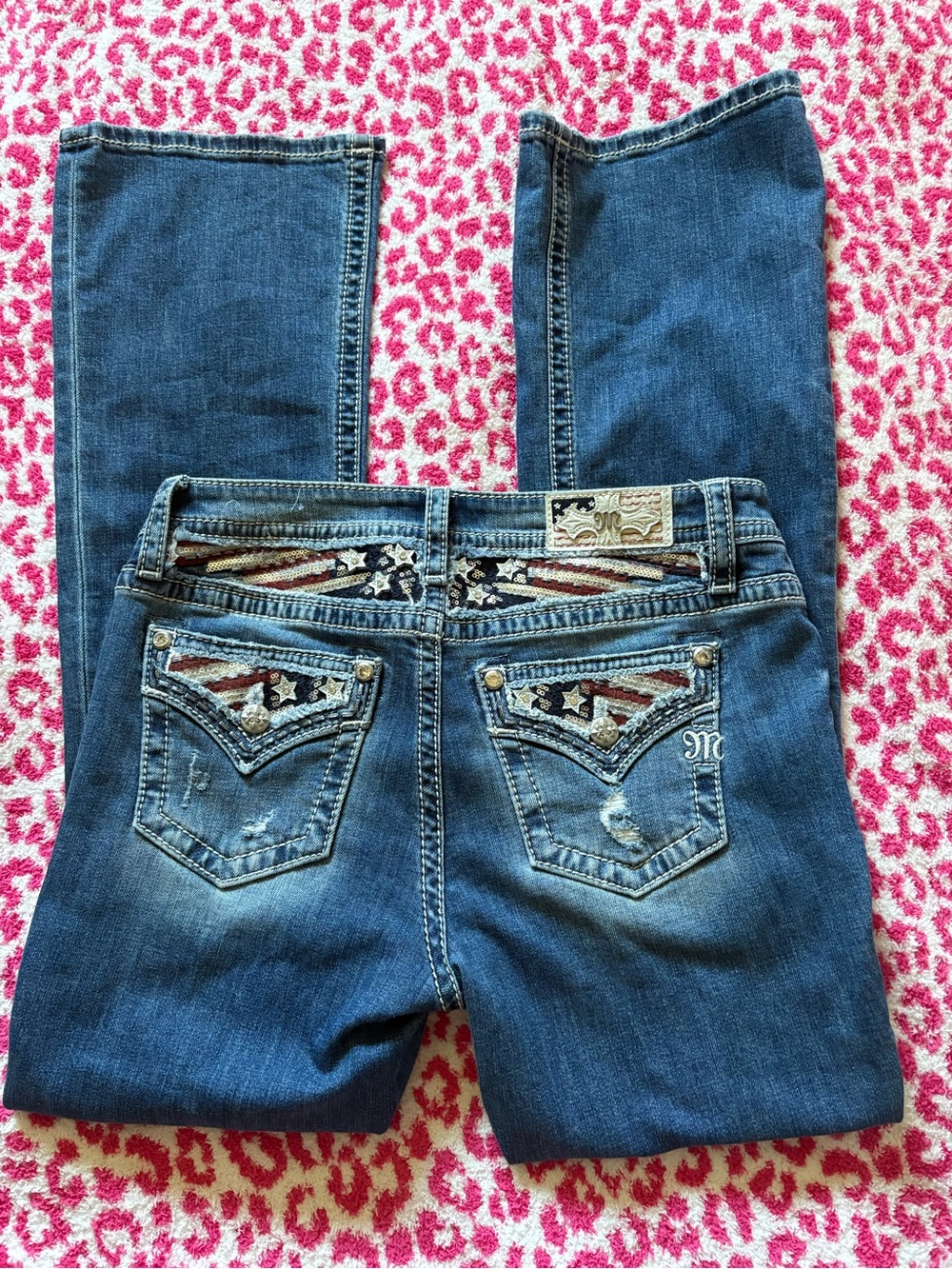⭐🇺🇸 Miss Me Mid-Rise Bootcut Jeans – Size 30 – American Flag Pocket Design
